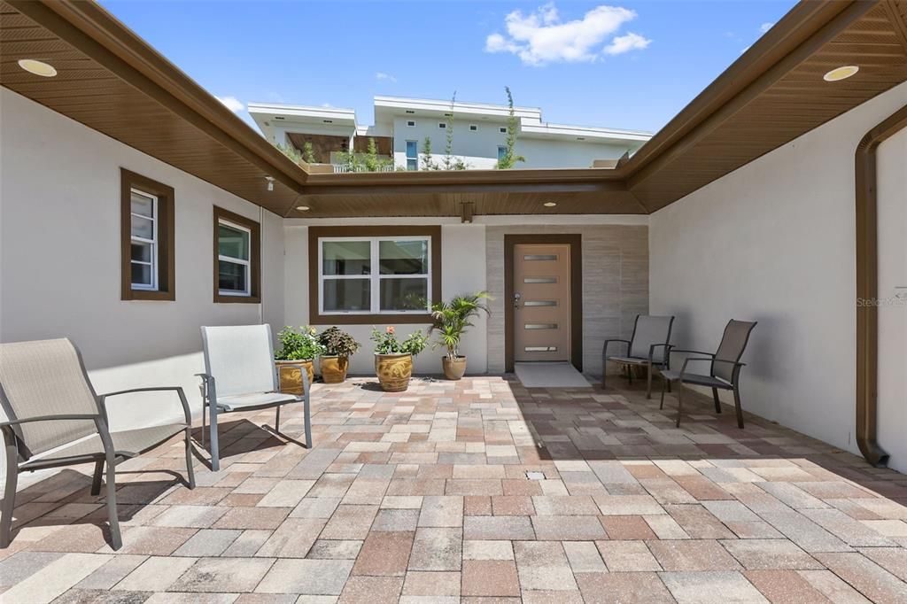 For Sale: $1,300,000 (4 beds, 3 baths, 1958 Square Feet)