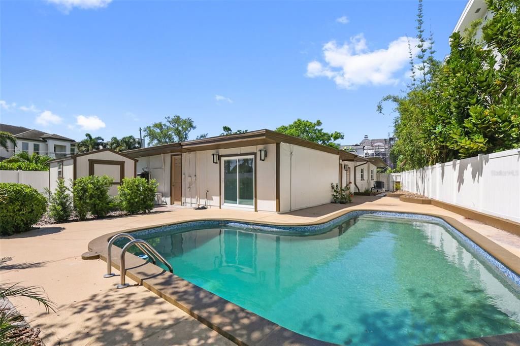 For Sale: $1,300,000 (4 beds, 3 baths, 1958 Square Feet)