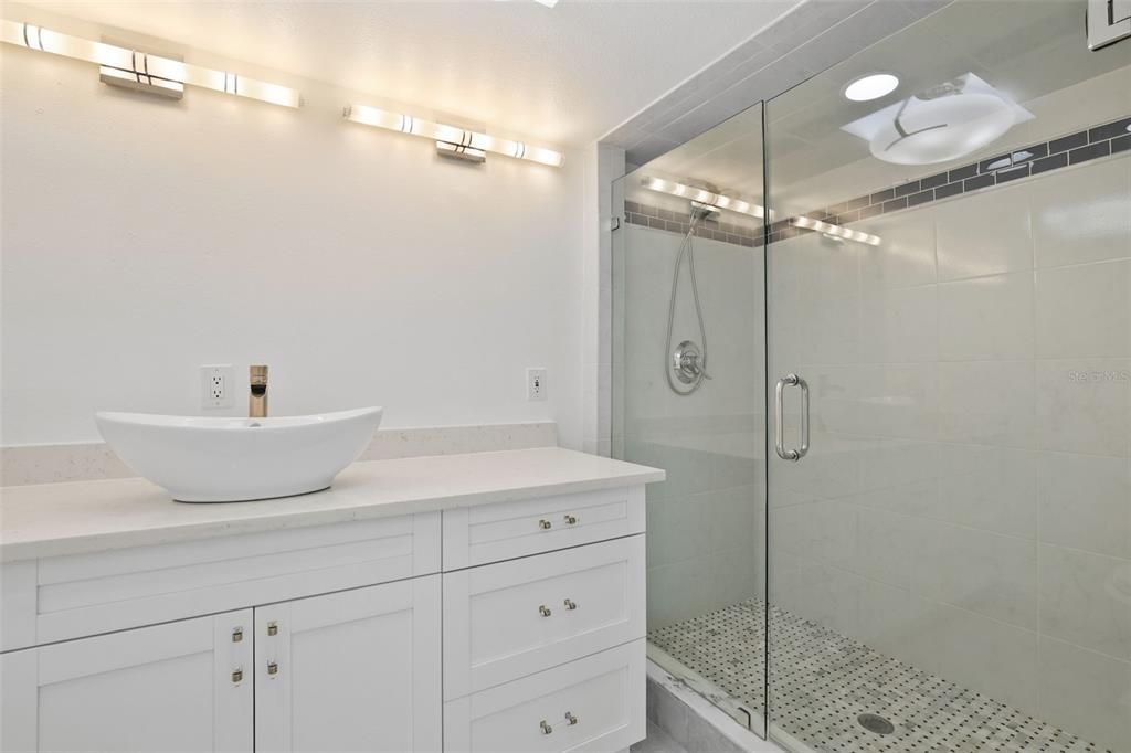 For Sale: $1,300,000 (4 beds, 3 baths, 1958 Square Feet)