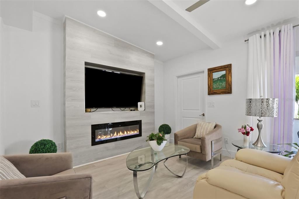 For Sale: $1,300,000 (4 beds, 3 baths, 1958 Square Feet)