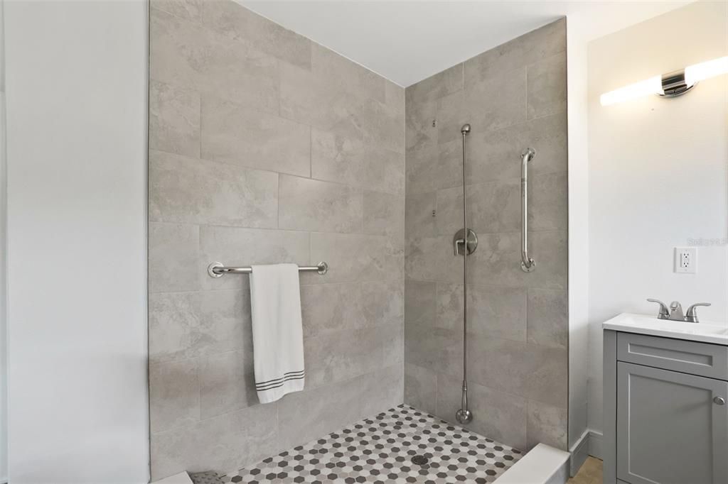 For Sale: $1,300,000 (4 beds, 3 baths, 1958 Square Feet)