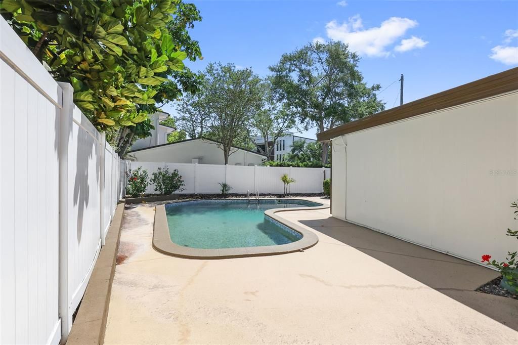 For Sale: $1,300,000 (4 beds, 3 baths, 1958 Square Feet)