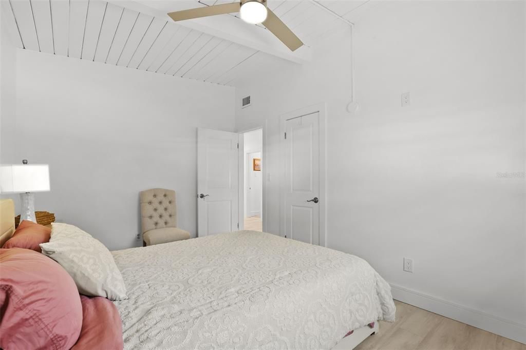 For Sale: $1,300,000 (4 beds, 3 baths, 1958 Square Feet)