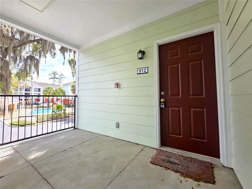 For Sale: $118,000 (1 beds, 1 baths, 635 Square Feet)