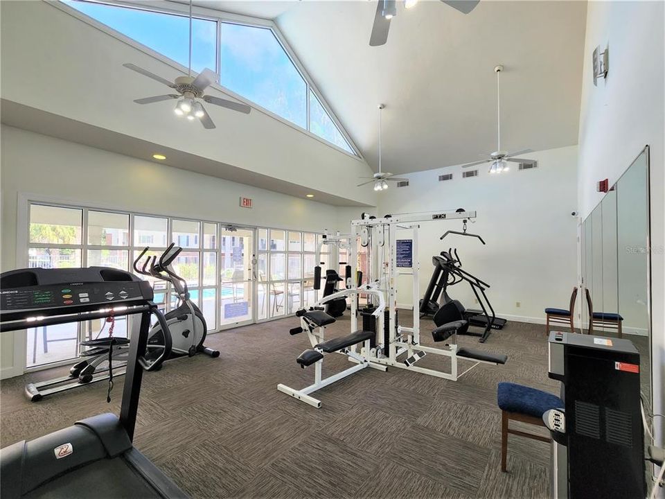 For Sale: $118,000 (1 beds, 1 baths, 635 Square Feet)