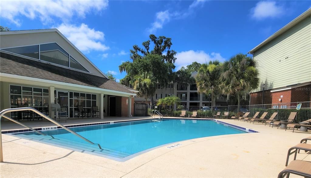 For Sale: $118,000 (1 beds, 1 baths, 635 Square Feet)
