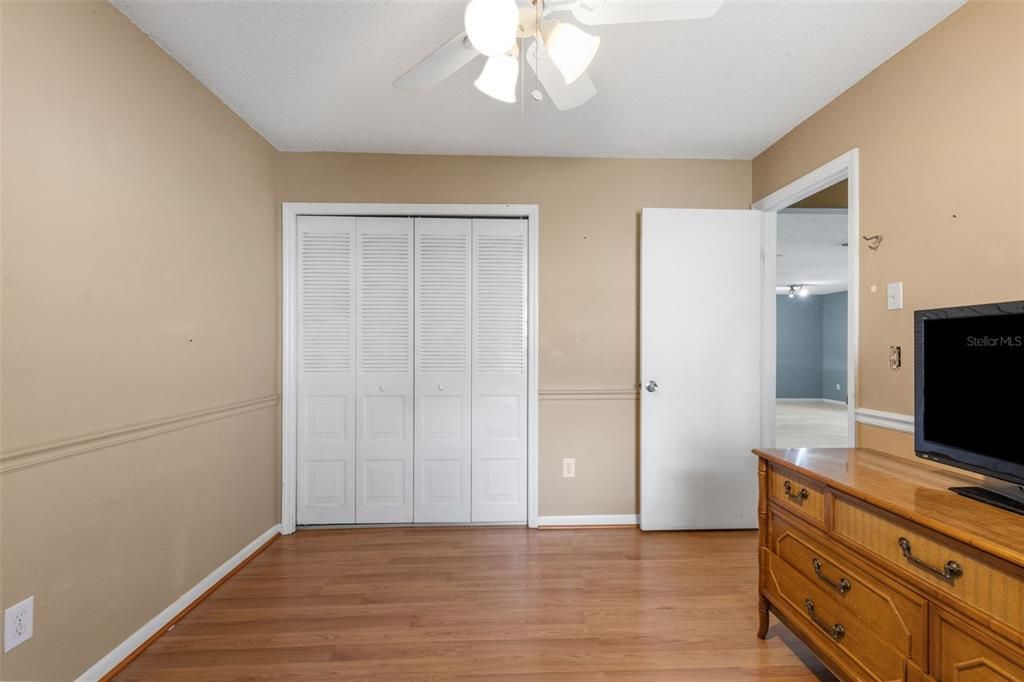 For Sale: $360,000 (3 beds, 2 baths, 1264 Square Feet)
