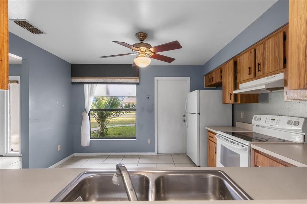 For Sale: $360,000 (3 beds, 2 baths, 1264 Square Feet)