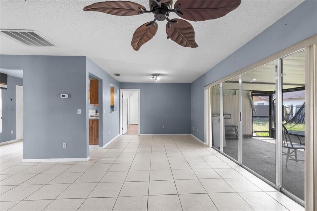For Sale: $360,000 (3 beds, 2 baths, 1264 Square Feet)