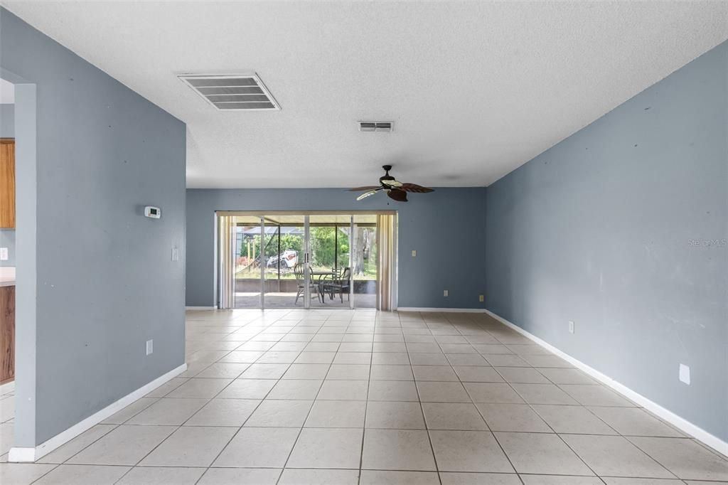 For Sale: $360,000 (3 beds, 2 baths, 1264 Square Feet)