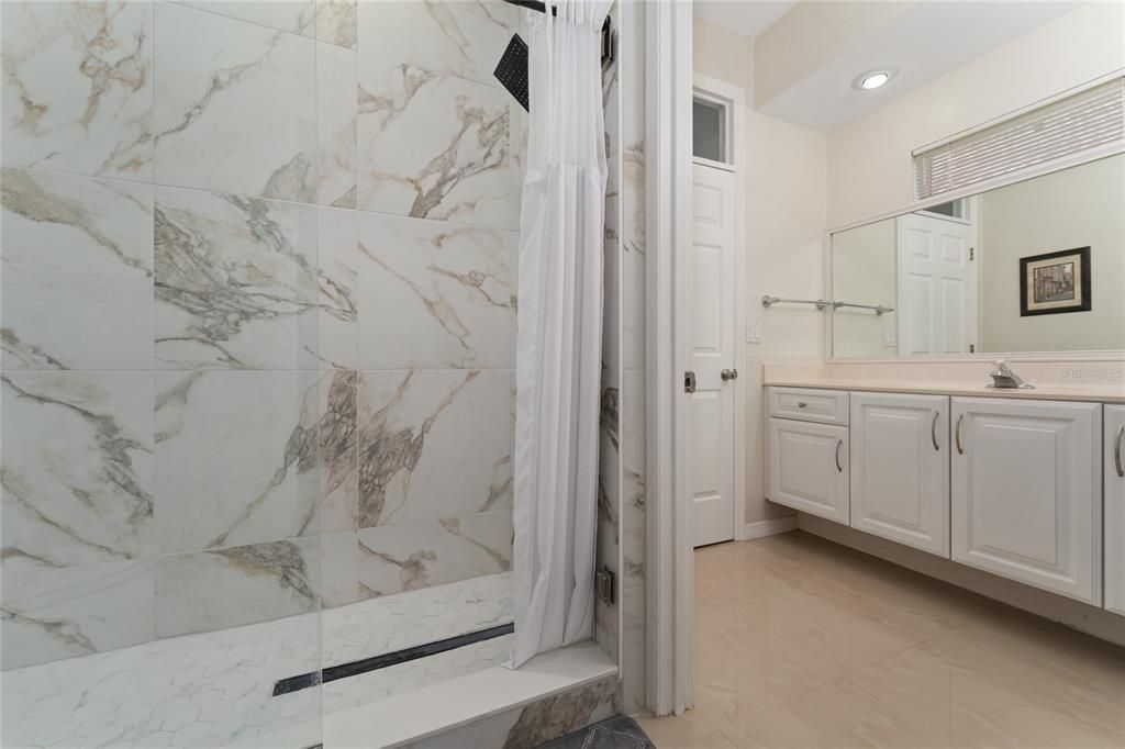 For Sale: $719,900 (4 beds, 3 baths, 2598 Square Feet)
