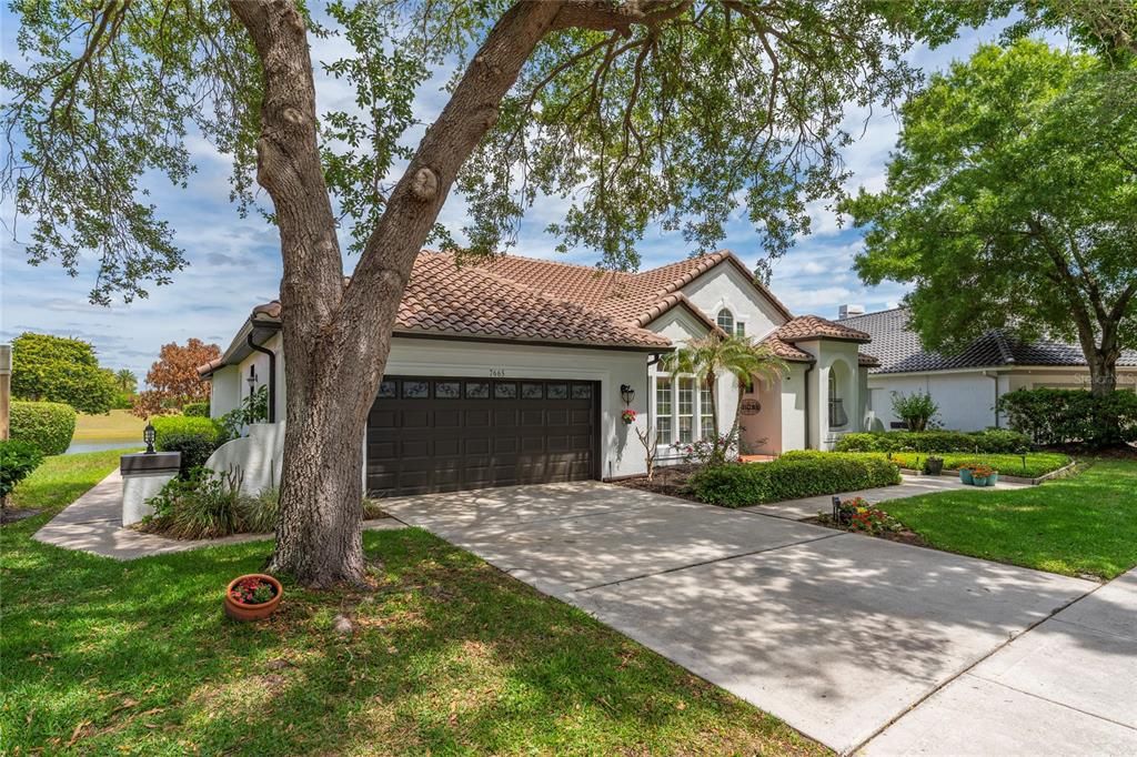 For Sale: $719,900 (4 beds, 3 baths, 2598 Square Feet)