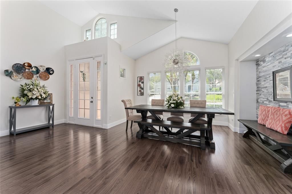 For Sale: $719,900 (4 beds, 3 baths, 2598 Square Feet)