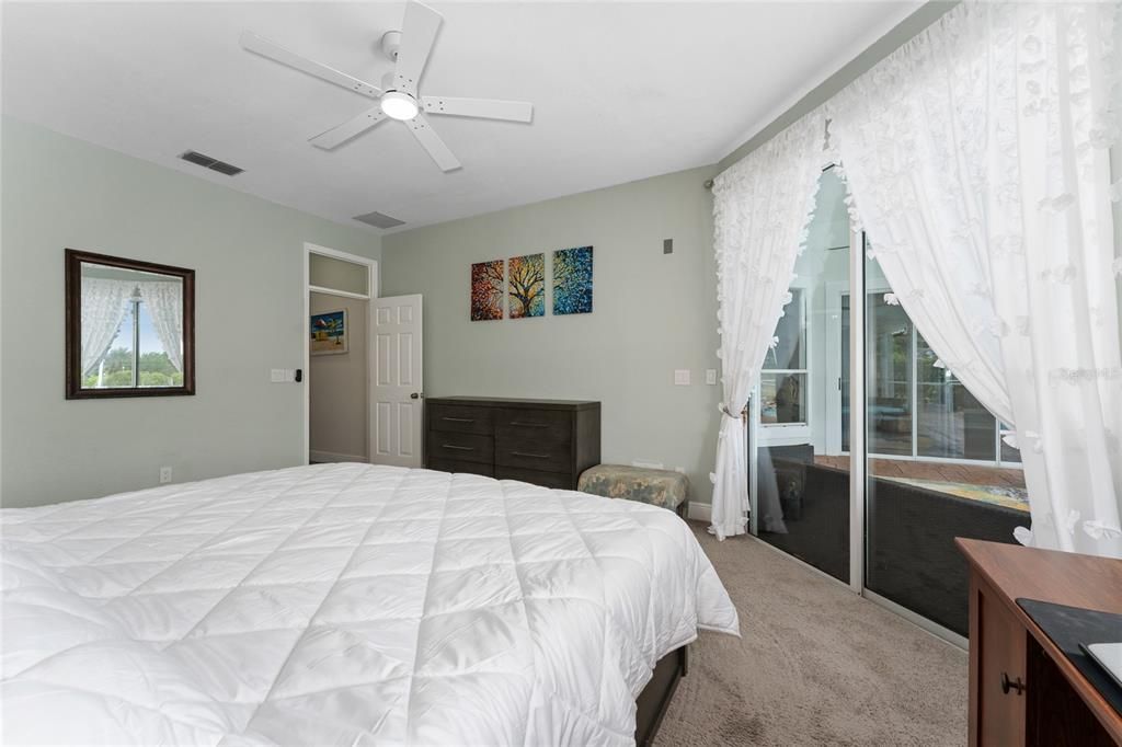 For Sale: $719,900 (4 beds, 3 baths, 2598 Square Feet)