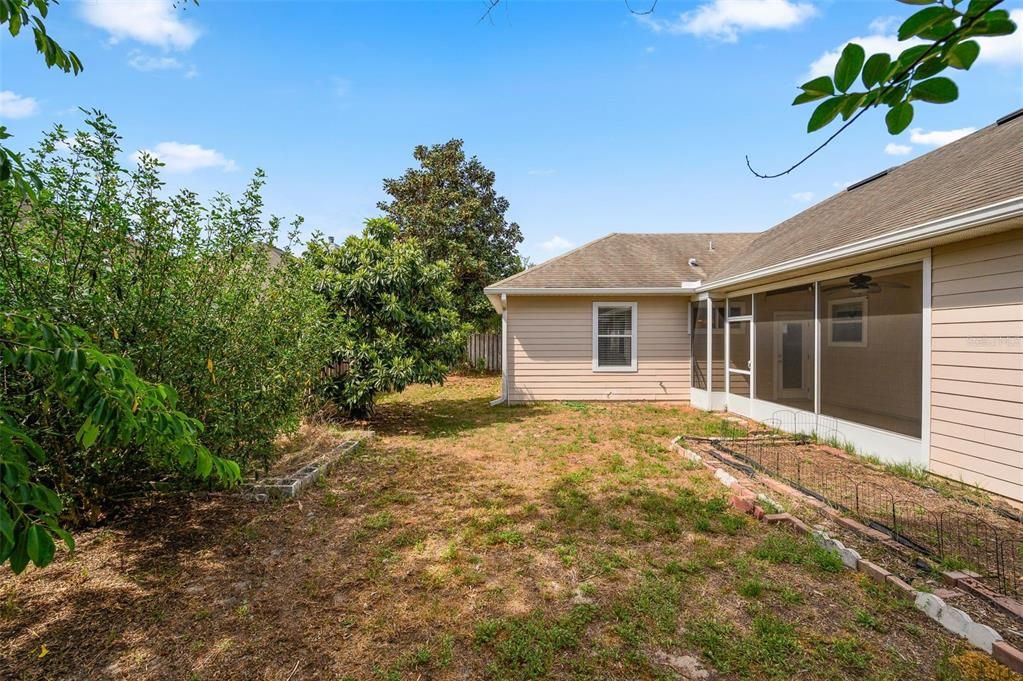 En Venta: $369,000 (4 camas, 2 baños, 1983 Pies cuadrados)