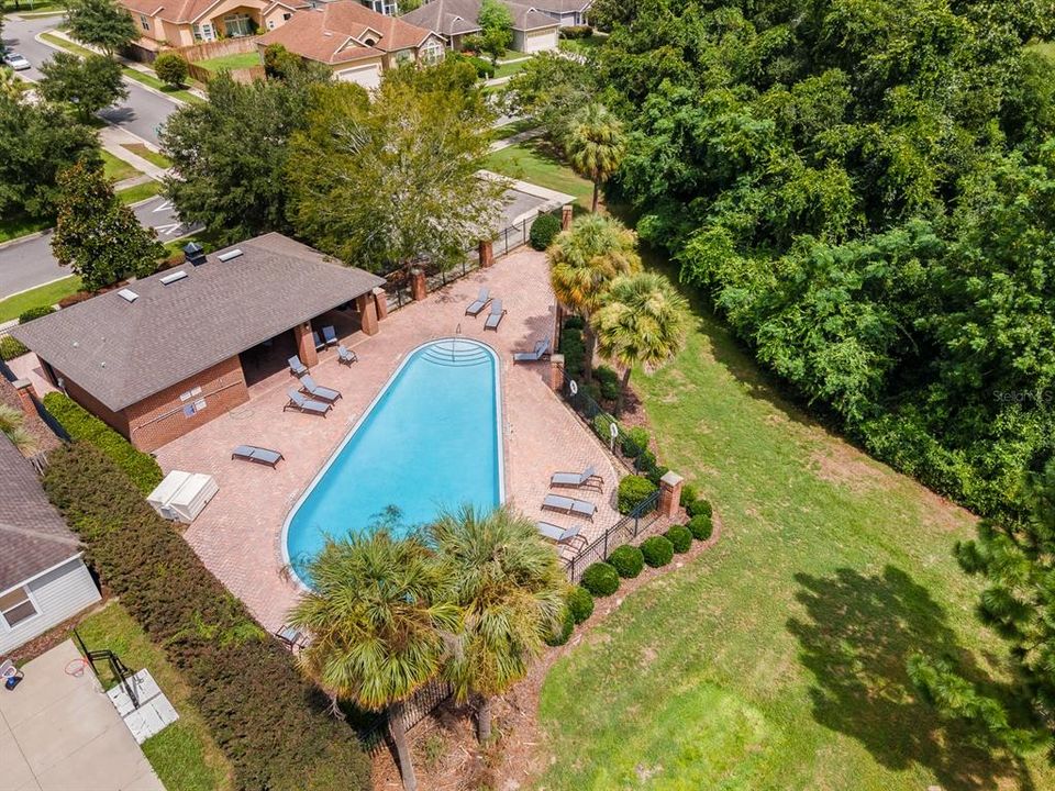 En Venta: $369,000 (4 camas, 2 baños, 1983 Pies cuadrados)