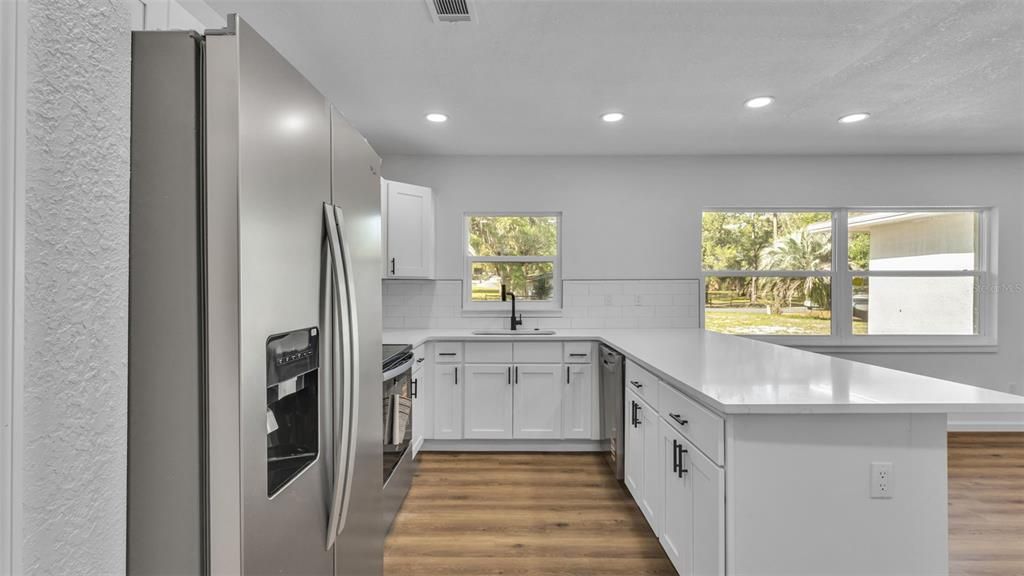 Activo con contrato: $249,900 (3 camas, 2 baños, 1350 Pies cuadrados)