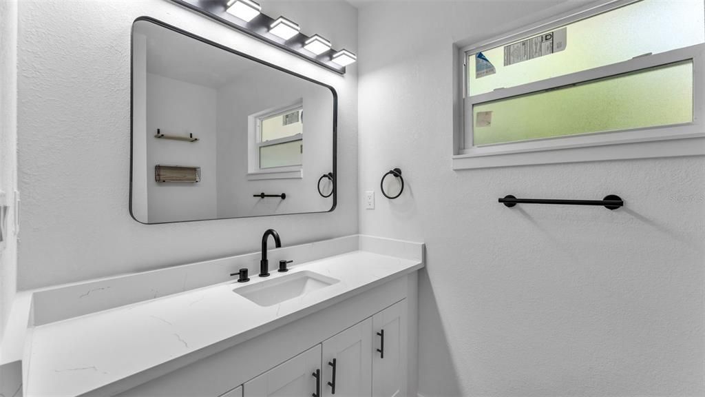 Activo con contrato: $249,900 (3 camas, 2 baños, 1350 Pies cuadrados)