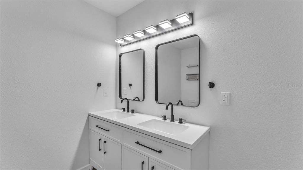 Activo con contrato: $249,900 (3 camas, 2 baños, 1350 Pies cuadrados)
