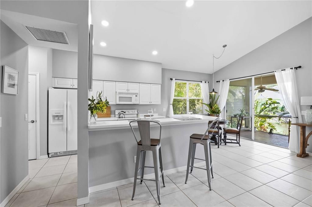 Activo con contrato: $419,000 (3 camas, 2 baños, 1660 Pies cuadrados)