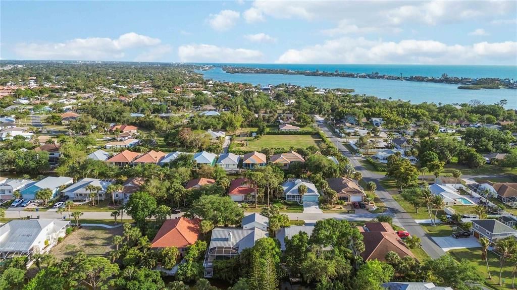 Activo con contrato: $419,000 (3 camas, 2 baños, 1660 Pies cuadrados)