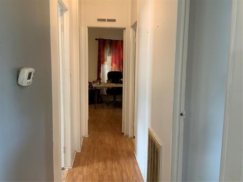 For Sale: $190,000 (2 beds, 2 baths, 1294 Square Feet)
