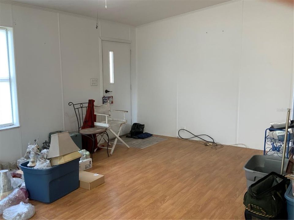 For Sale: $190,000 (2 beds, 2 baths, 1294 Square Feet)