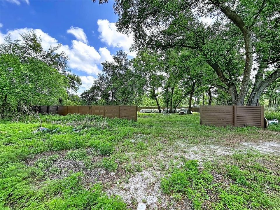 На продажу: $89,900 (0.30 acres)