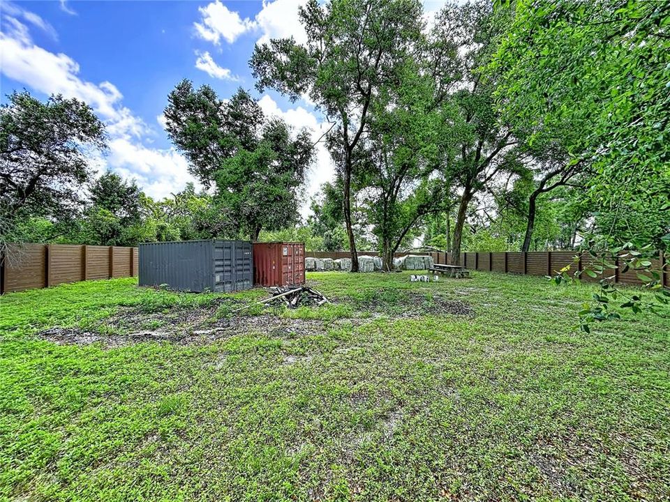 На продажу: $89,900 (0.30 acres)