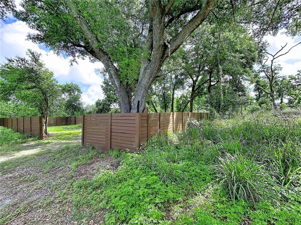 На продажу: $89,900 (0.30 acres)