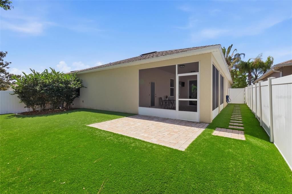 Active With Contract: $405,000 (4 beds, 2 baths, 2261 Square Feet)