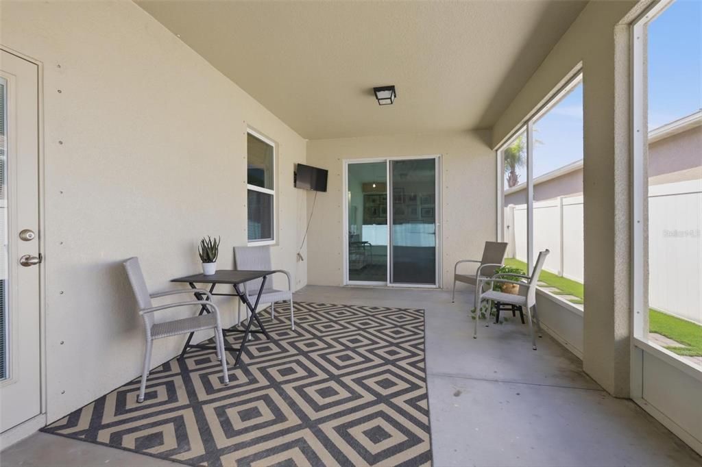 Active With Contract: $405,000 (4 beds, 2 baths, 2261 Square Feet)