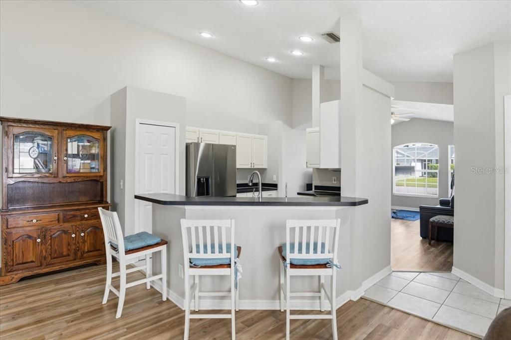 Active With Contract: $350,000 (3 beds, 2 baths, 1710 Square Feet)