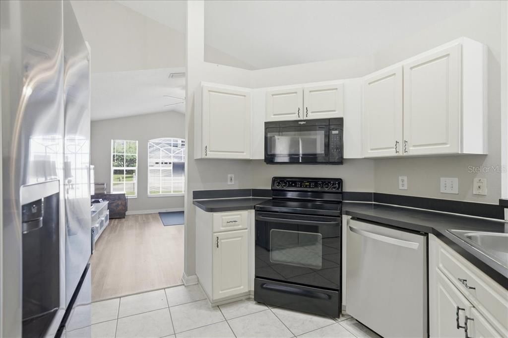 Active With Contract: $350,000 (3 beds, 2 baths, 1710 Square Feet)