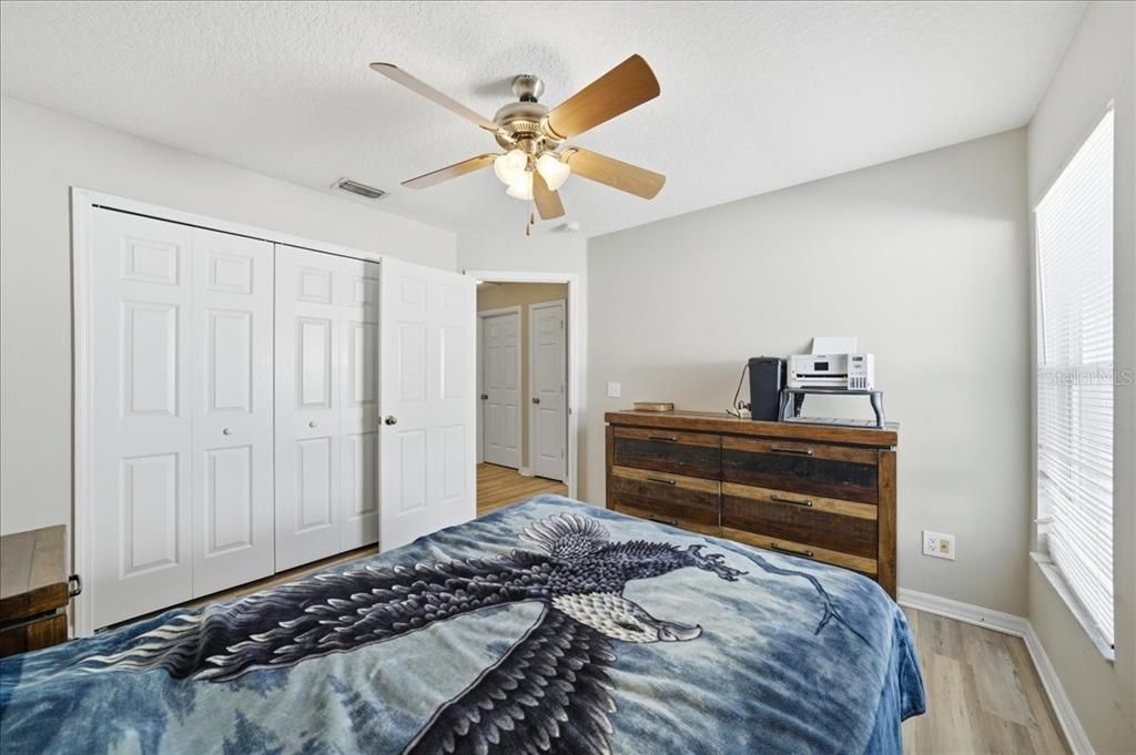 Active With Contract: $350,000 (3 beds, 2 baths, 1710 Square Feet)