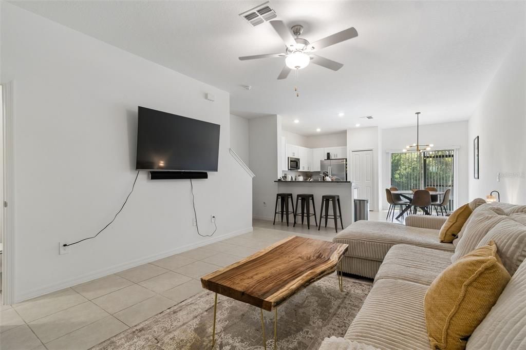 En Venta: $322,900 (3 camas, 2 baños, 1634 Pies cuadrados)