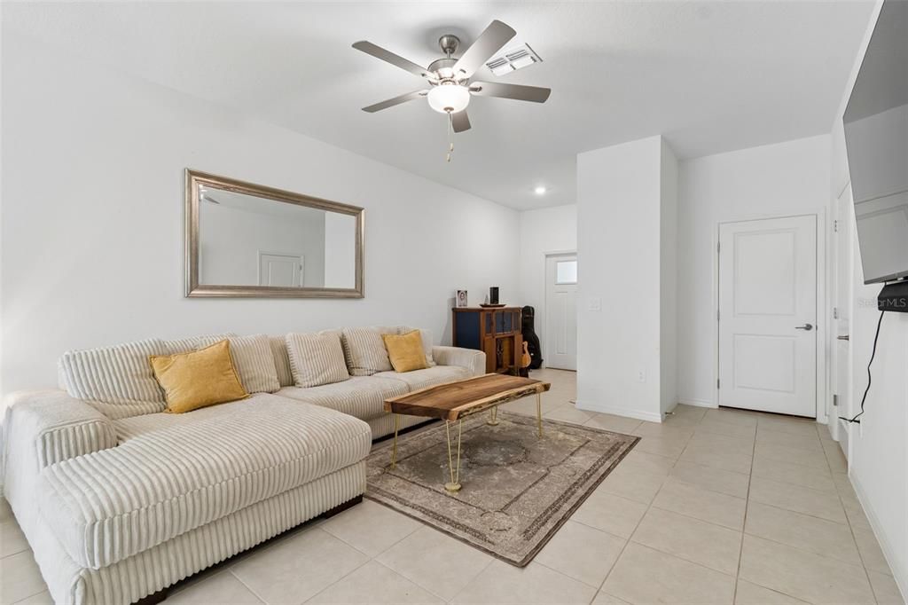 En Venta: $322,900 (3 camas, 2 baños, 1634 Pies cuadrados)