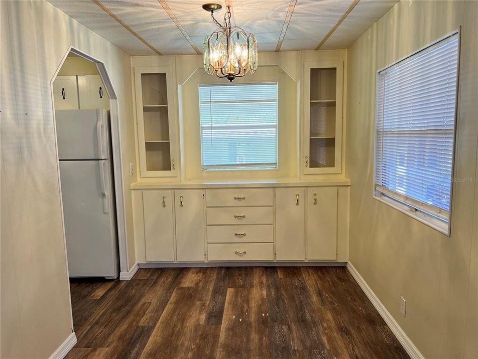 For Rent: $1,450 (2 beds, 2 baths, 864 Square Feet)
