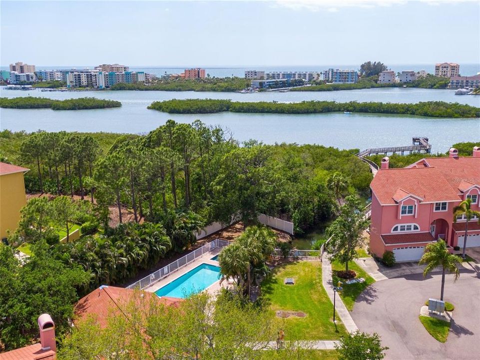 На продажу: $374,000 (2 спален, 2 ванн, 1733 Квадратных фут)