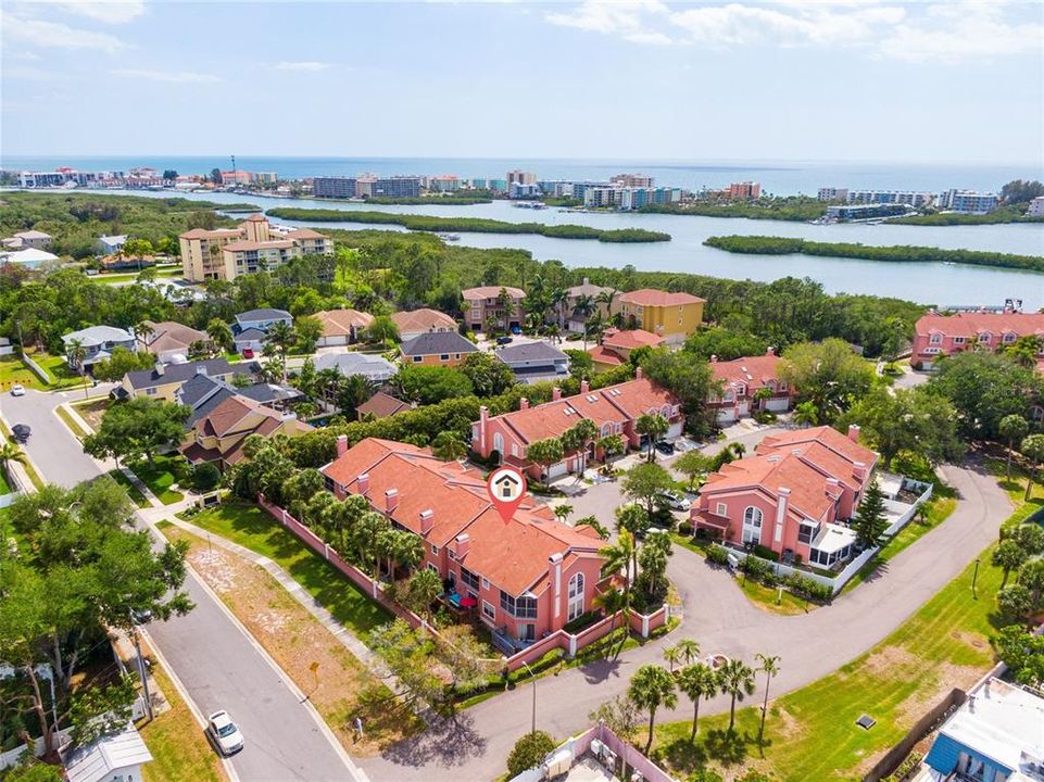 На продажу: $374,000 (2 спален, 2 ванн, 1733 Квадратных фут)