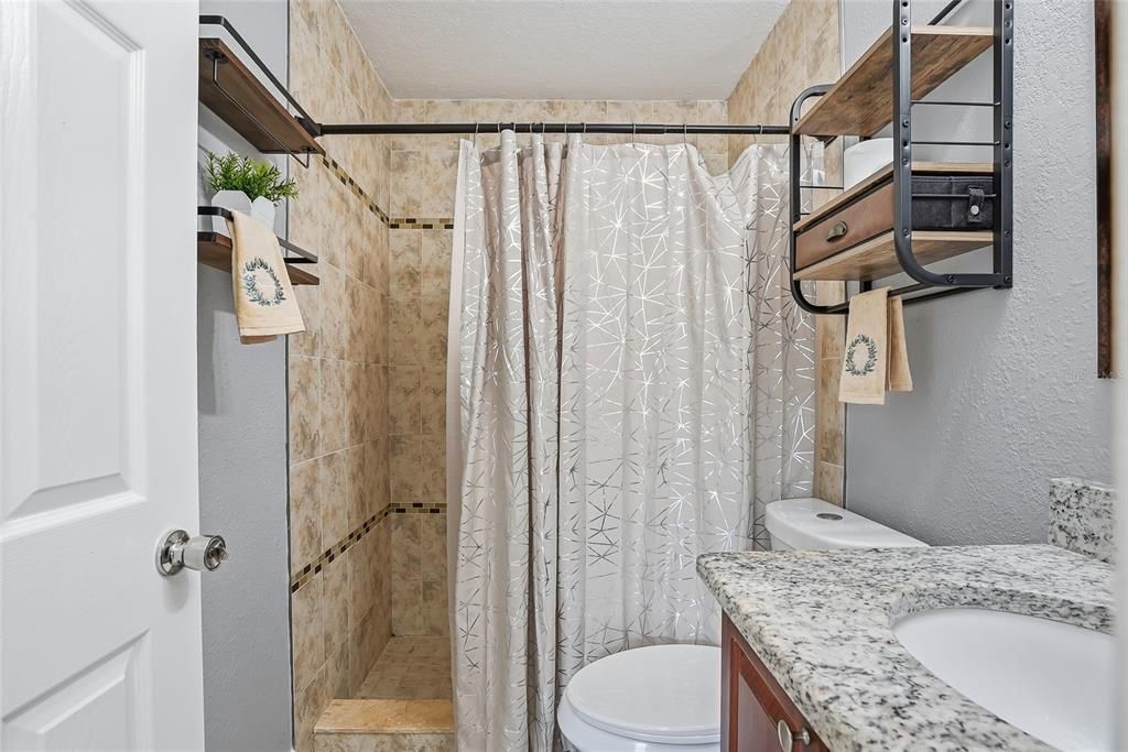 Active With Contract: $310,000 (3 beds, 1 baths, 900 Square Feet)