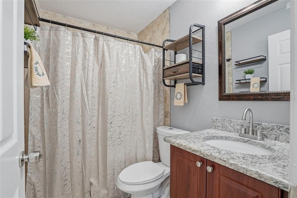 Active With Contract: $310,000 (3 beds, 1 baths, 900 Square Feet)