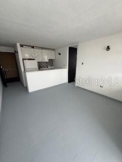 For Sale: $395,000 (1 beds, 1 baths, 525 Square Feet)