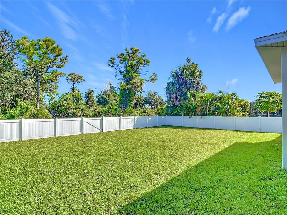 For Rent: $2,950 (3 beds, 2 baths, 1602 Square Feet)