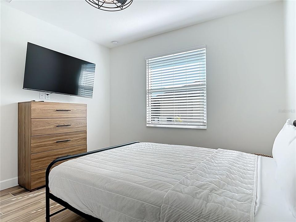 For Rent: $2,950 (3 beds, 2 baths, 1602 Square Feet)