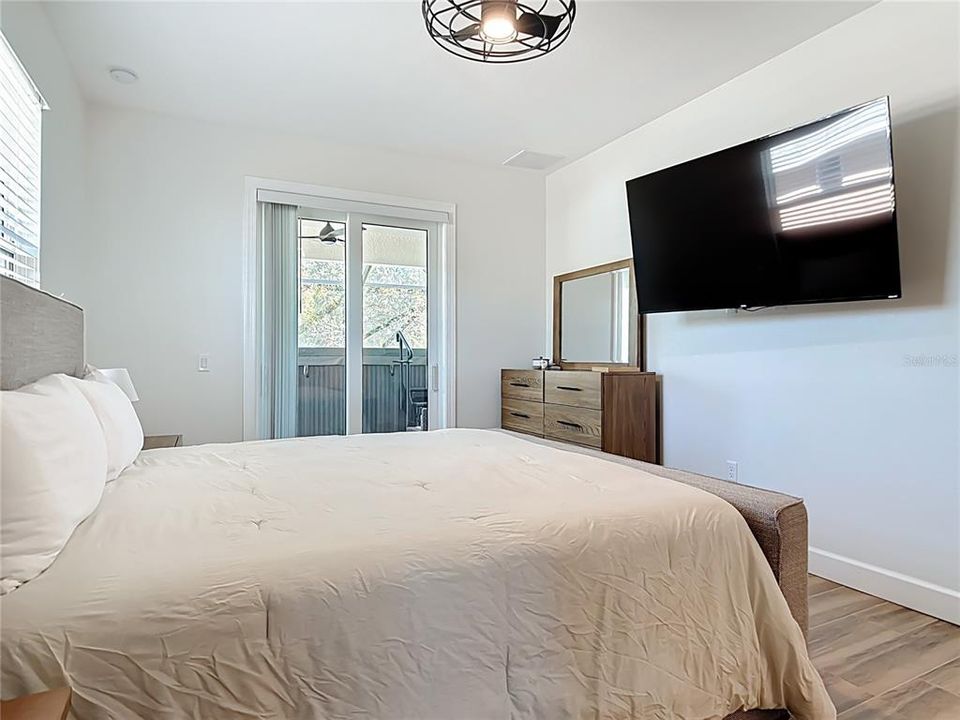 For Rent: $2,950 (3 beds, 2 baths, 1602 Square Feet)