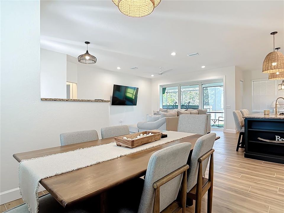 For Rent: $2,950 (3 beds, 2 baths, 1602 Square Feet)