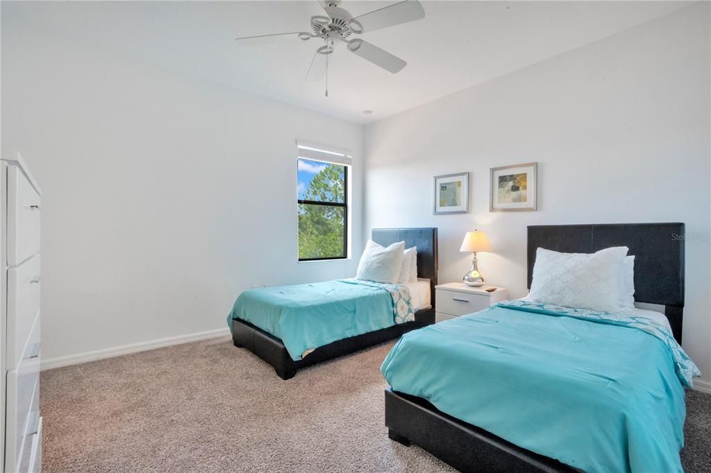 Activo con contrato: $475,000 (5 camas, 4 baños, 2333 Pies cuadrados)
