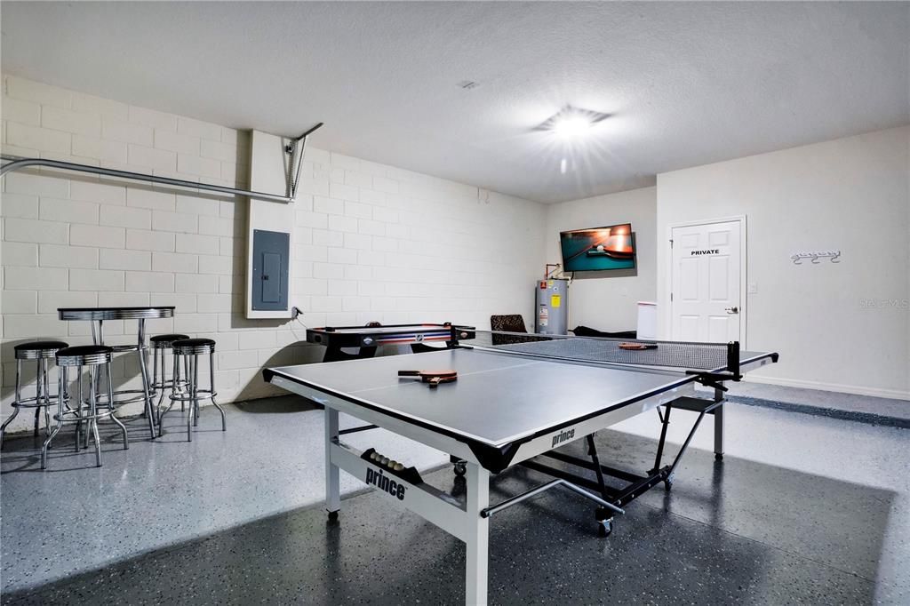 Activo con contrato: $475,000 (5 camas, 4 baños, 2333 Pies cuadrados)