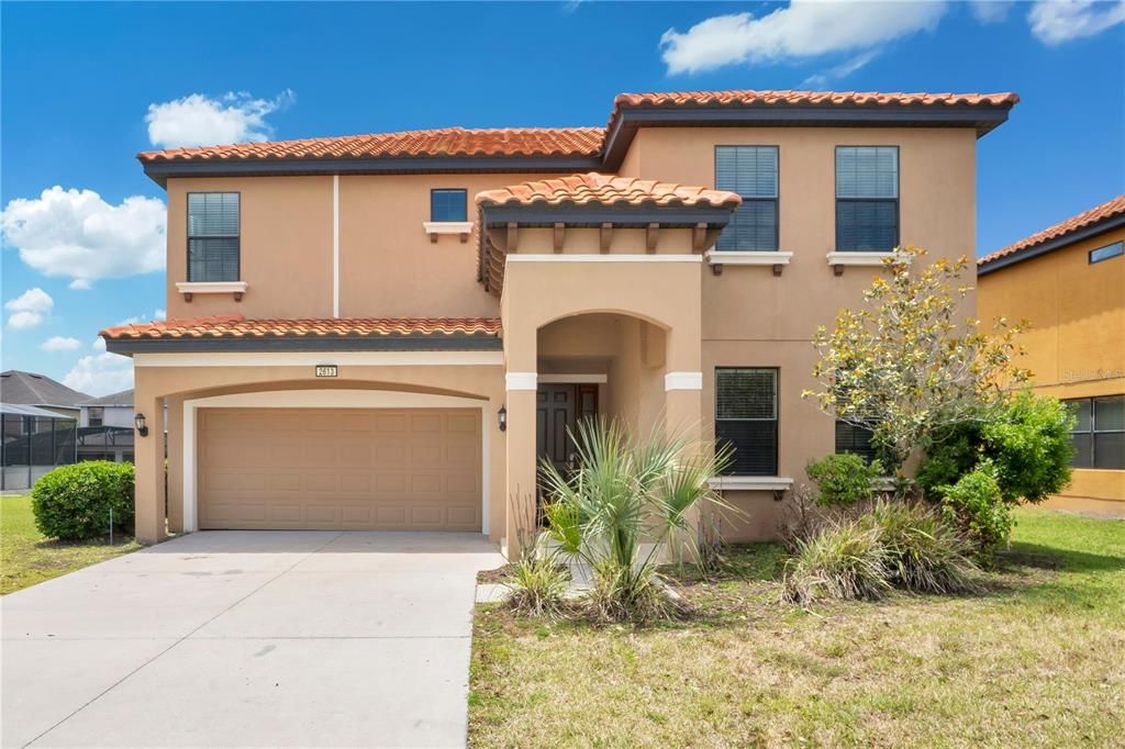 Activo con contrato: $475,000 (5 camas, 4 baños, 2333 Pies cuadrados)